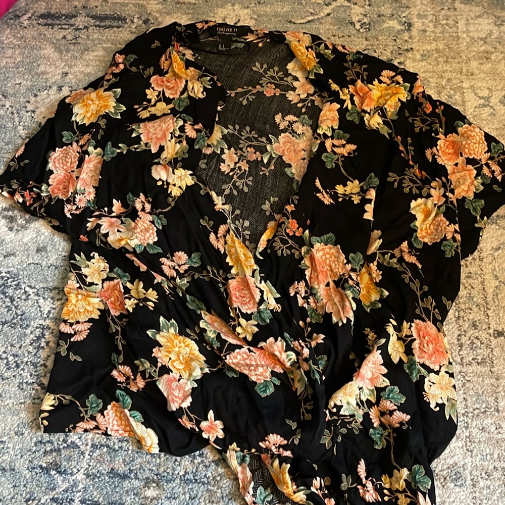 Forever 21 light flower cartigan (Size: Small)